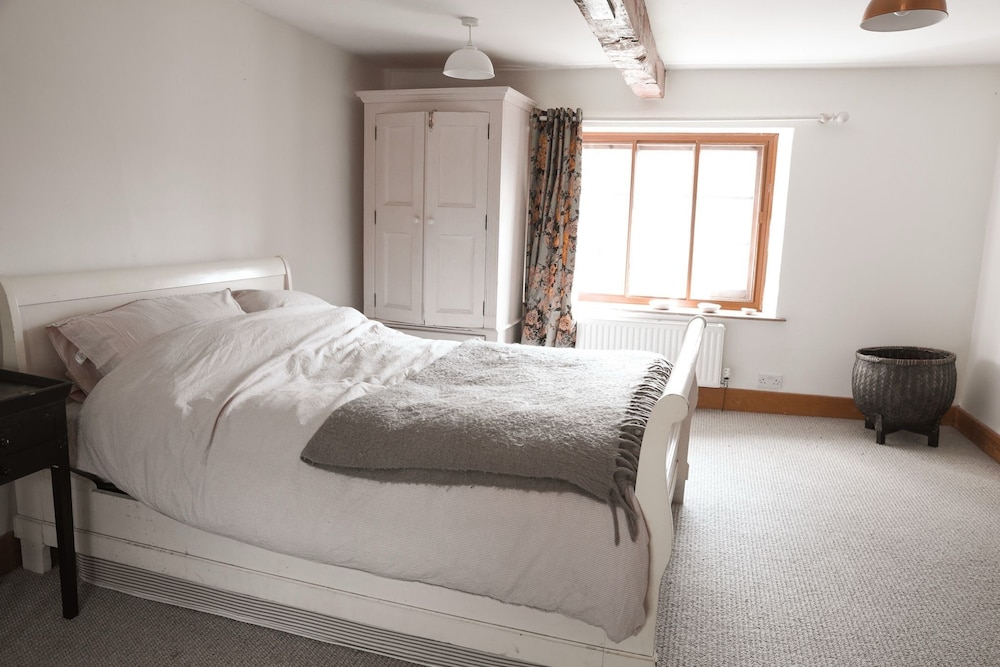 五卧室农家乐物业