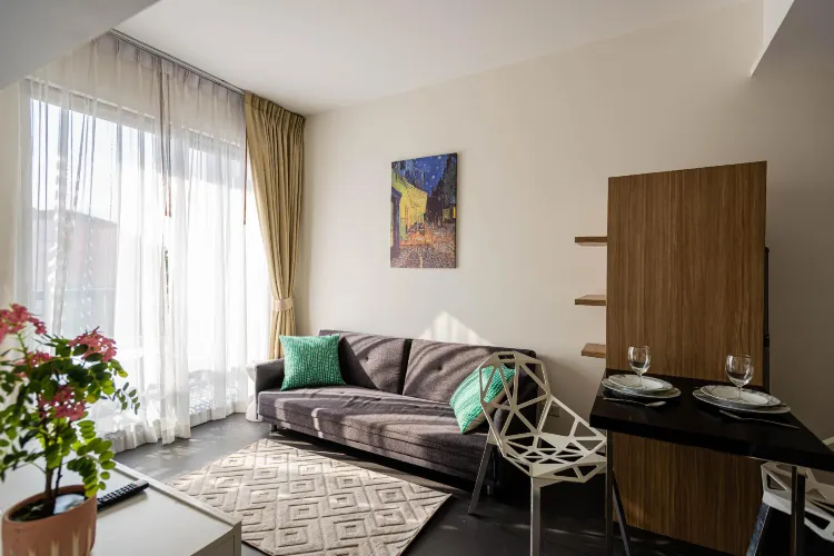 อพาร์ตเมนต์หนึ่งห้องนอนพร้อมห้องครัว