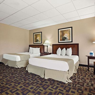 2 Queen Beds, Accessible Room, Non-Smoking McPherson Hotel Promo Code