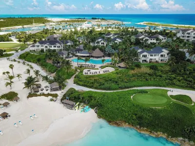 Grand Isle Resort & Residences Hôtels à : 