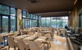 Hotel Elisa Tirana, Affiliated by Meliá - Housity
