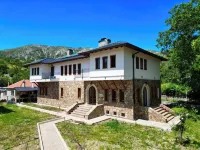Agroturizem Dr Bizhga Отели в г. 