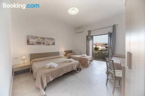 带阳台的四人房