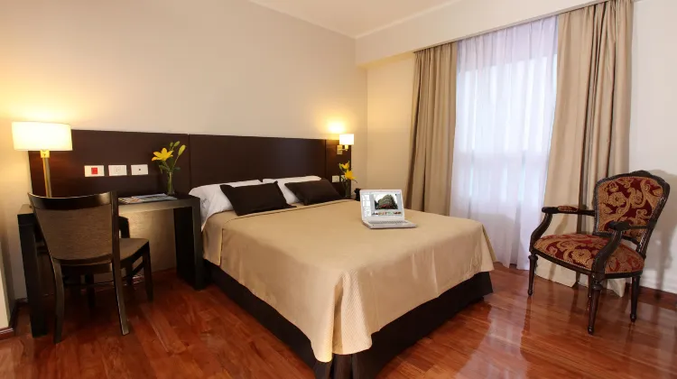 Europlaza Hotel & Suites 部屋