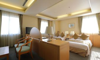 SureStay Plus Hotel by Best Western Shin-Osaka