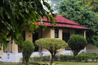 Bardia Forest Resort  호텔
