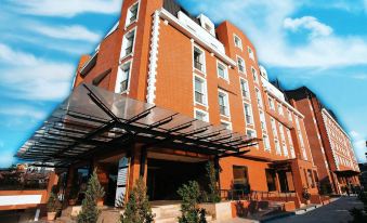 Ramada Hotel & Suites by Wyndham Bucharest North