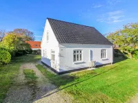 "Iara" - 6km from the Sea