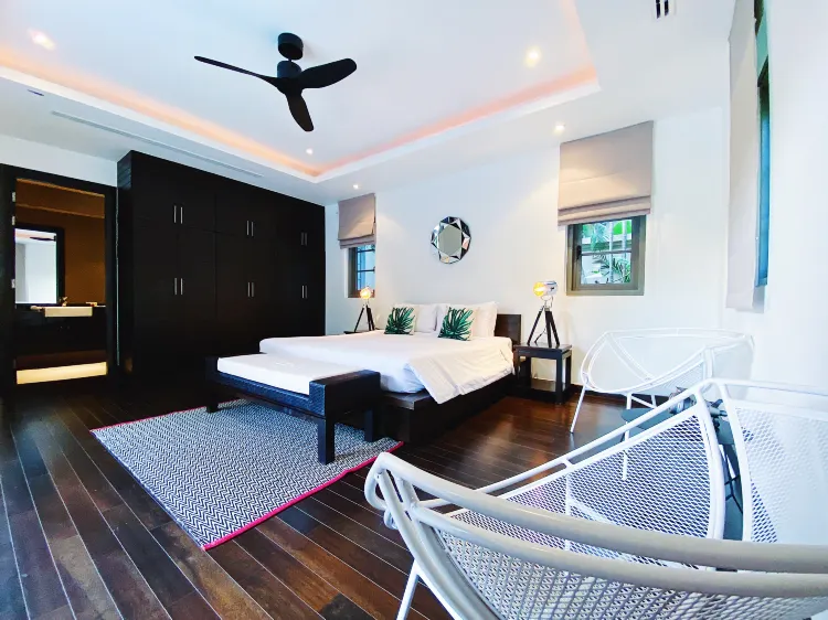 Villa, Entire House Or Apartment