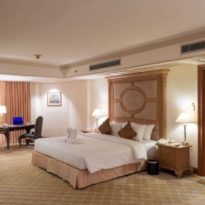Queen Suite Riverview Montien Riverside Hotel (SHA Extra Plus) Promo Code