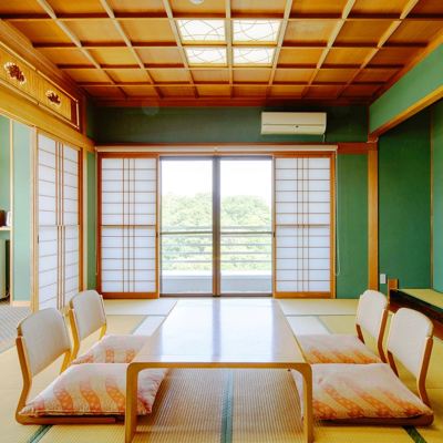[Main Building] Overlooking The Toyama Plain And Toyama Bay [12 Tatami] [Japanese Room] [Non-Smoking] [Mountain View] [Nightlife View] [Ocean View] 呉羽ハイツ クーポン