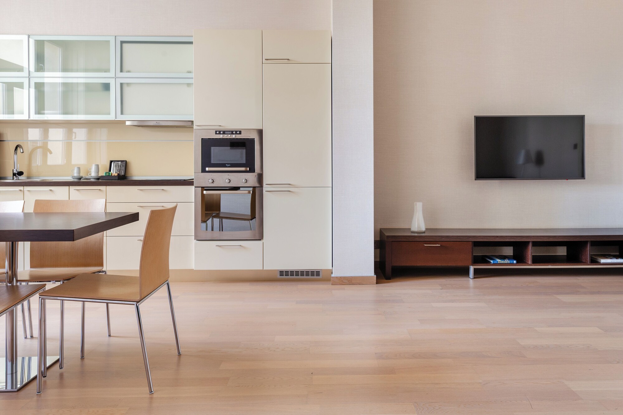 豪华双床或双人房，无烟，带小厨房