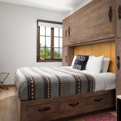 Petite Queen Room The Waterman Promo Code