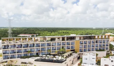 Hive Cancun by G Hotels Отели в г. 