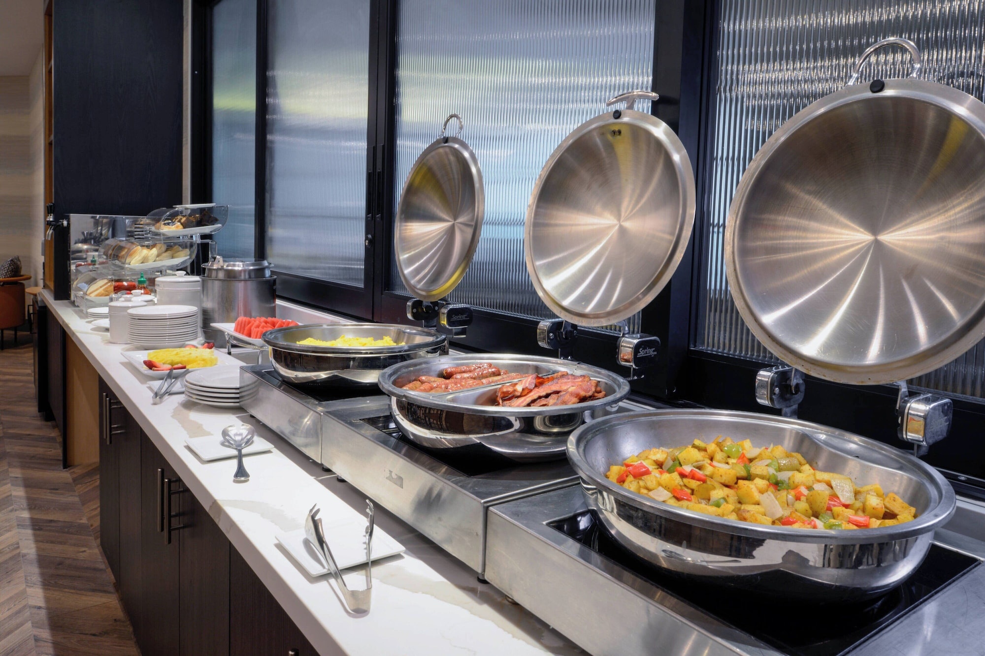 特大床客房-可使用M俱乐部酒廊