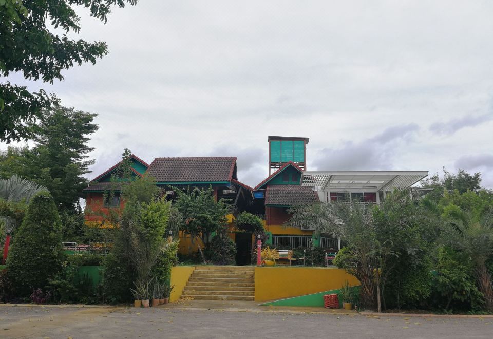 Frontier Homestel - Housity
