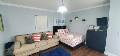 Cozy Efficiency  Located in the Treasure Cay Beach Villas.  호텔