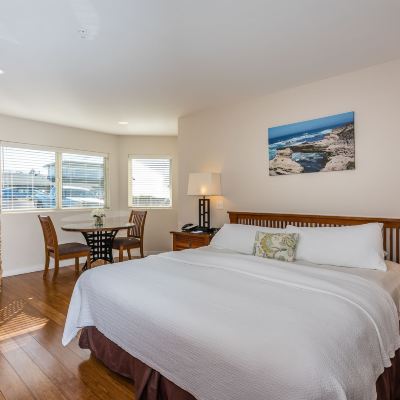 Room, 1 King Bed, Partial Ocean View, Ground Floor Moonstone Landing Promo Code