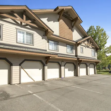901 Crazy Horse Circle Condo