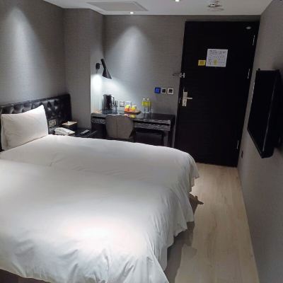 經典雙床房(無窗) 雀客旅館台北站前優惠