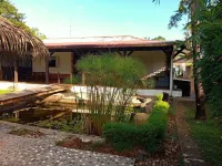 La Villa des Palmiers Bleus - Piscine Jardin Hotels in 