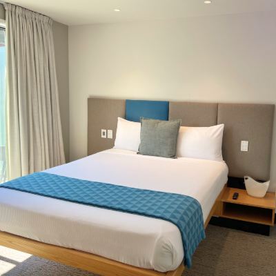 Queen Room With Balcony mi-pad Queenstown Promo Code