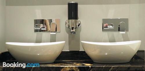 豪华特大床间 - 带按摩浴缸