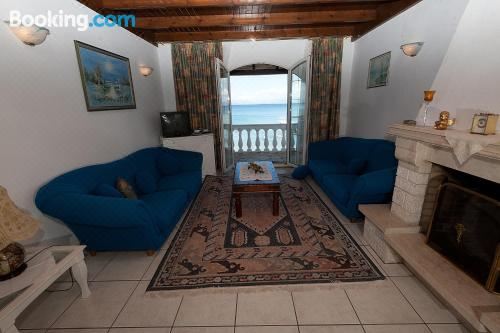 高级两卧室套房带特殊海景-一楼