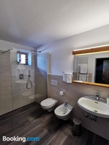 带阳台的三人房