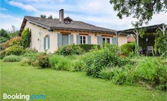 Stunning Home in Bourgougnague with 4 Bedrooms, Private Swimming Pool and Outdoor Swimming Pool
