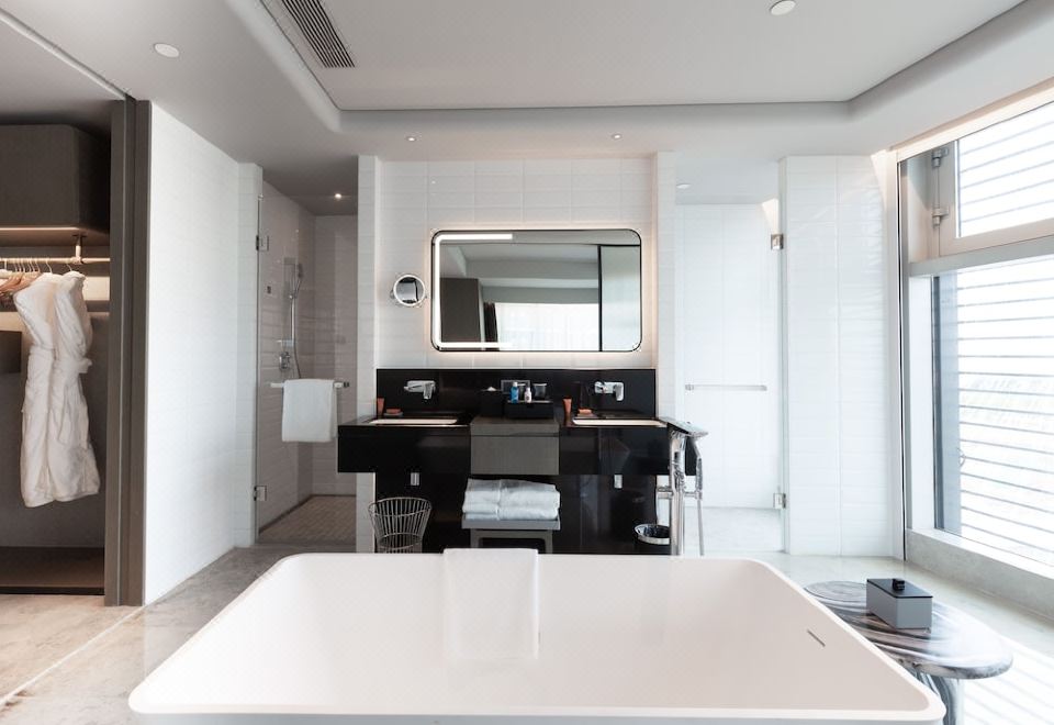 單臥大床套房（帶起居室）