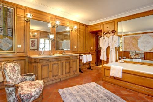 豪华特大床套房