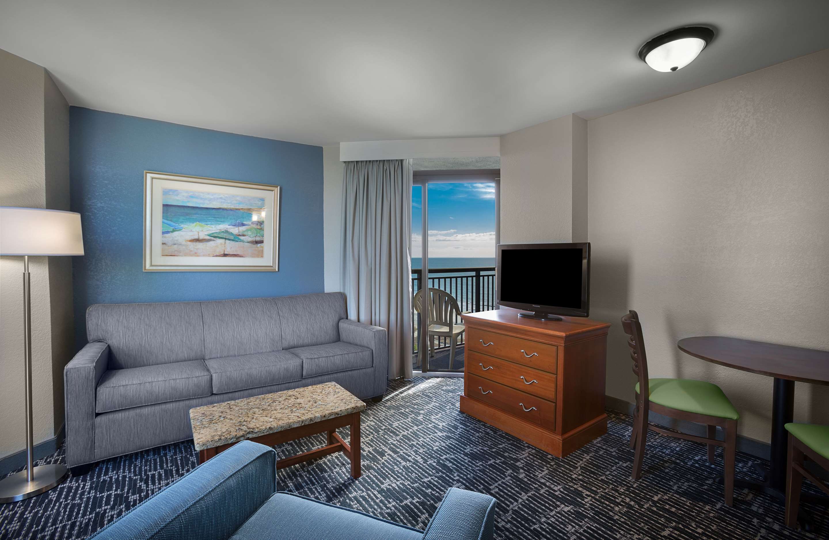 无障碍套房，大床，行动无障碍，淋浴，大床梳化床，部分海景，带全套厨房，无烟