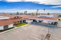 DoubleTree by Hilton Bakersfield Hotels in 