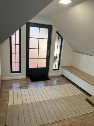 带阁楼的两卧室公寓