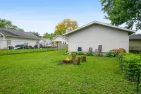 Family Getaway 2BR/2BA with Sauna - Air Hockey - Bar