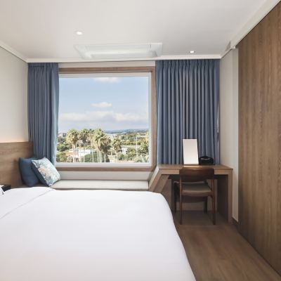 Kensington Premier Mountain + Bbq Dinner(550G Of Pork Served) + Draft Beer 2 (17:30 ~ 22:00) 켄싱턴리조트 서귀포 쿠폰