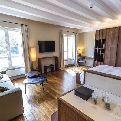 Junior Room Château de Razay Promo Code