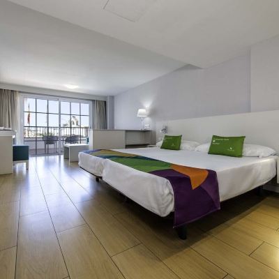 Premium Studio-Annex Building Paradise Park Fun Lifestyle Hotel Promo Code