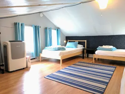 The Wayfaring Buckeye Hostel Hotel a 