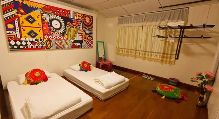 ห้องสแตนดาร์ดพร้อมเครื่องปรับอากาศ