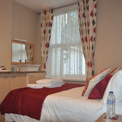 Standard Double Room, Ensuite (Compact) Hotel Peppers Promo Code