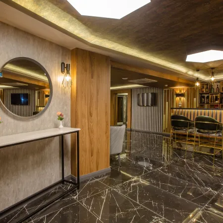 Kayhan City Hotel