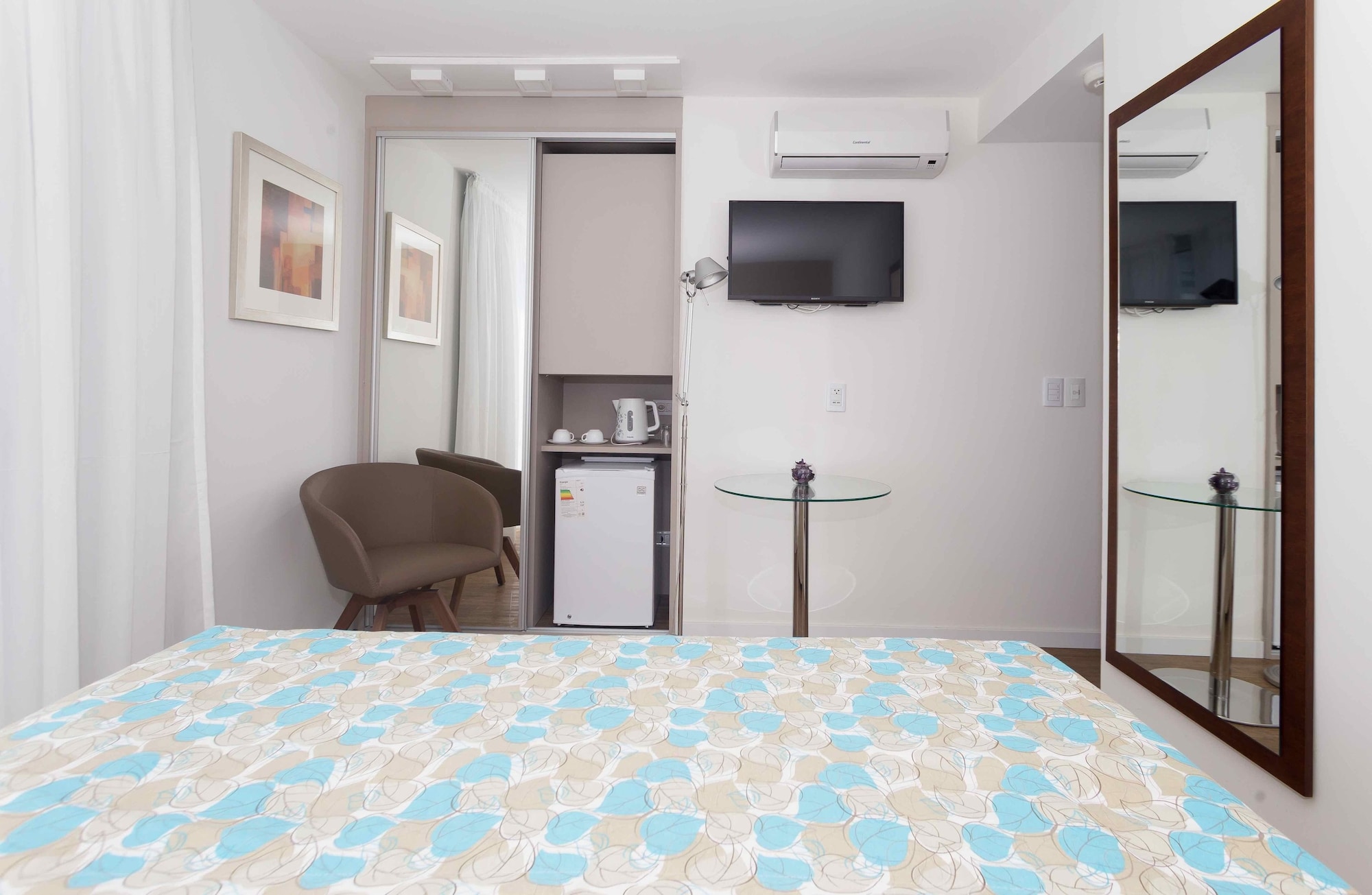 带阳台的高级海景双人间