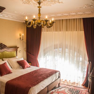 Business Double or Twin Room Hotel Epidamn Promo Code