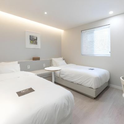 스탠다드 트윈룸 호텔얌 포항문덕점 쿠폰