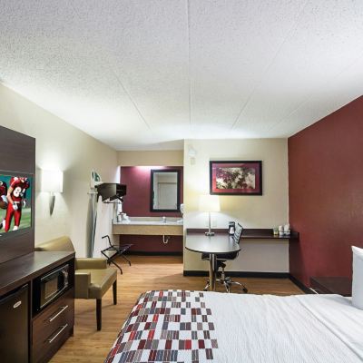 Superior King Room-Non-Smoking Red Roof Inn Madison, WI Promo Code
