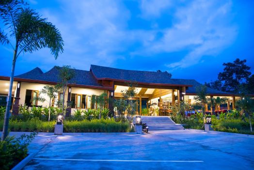 ภูชมหมอก รีสอร์ท สังขละบุรี Poochommhok Resort