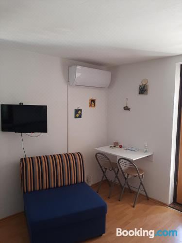 带露台一室公寓