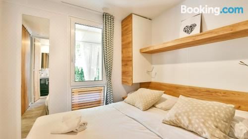 豪华两卧室移动房屋 - 带热水浴池